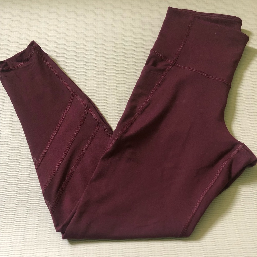 High-Waisted Side-pocket Mesh-Trim 7/8 Length